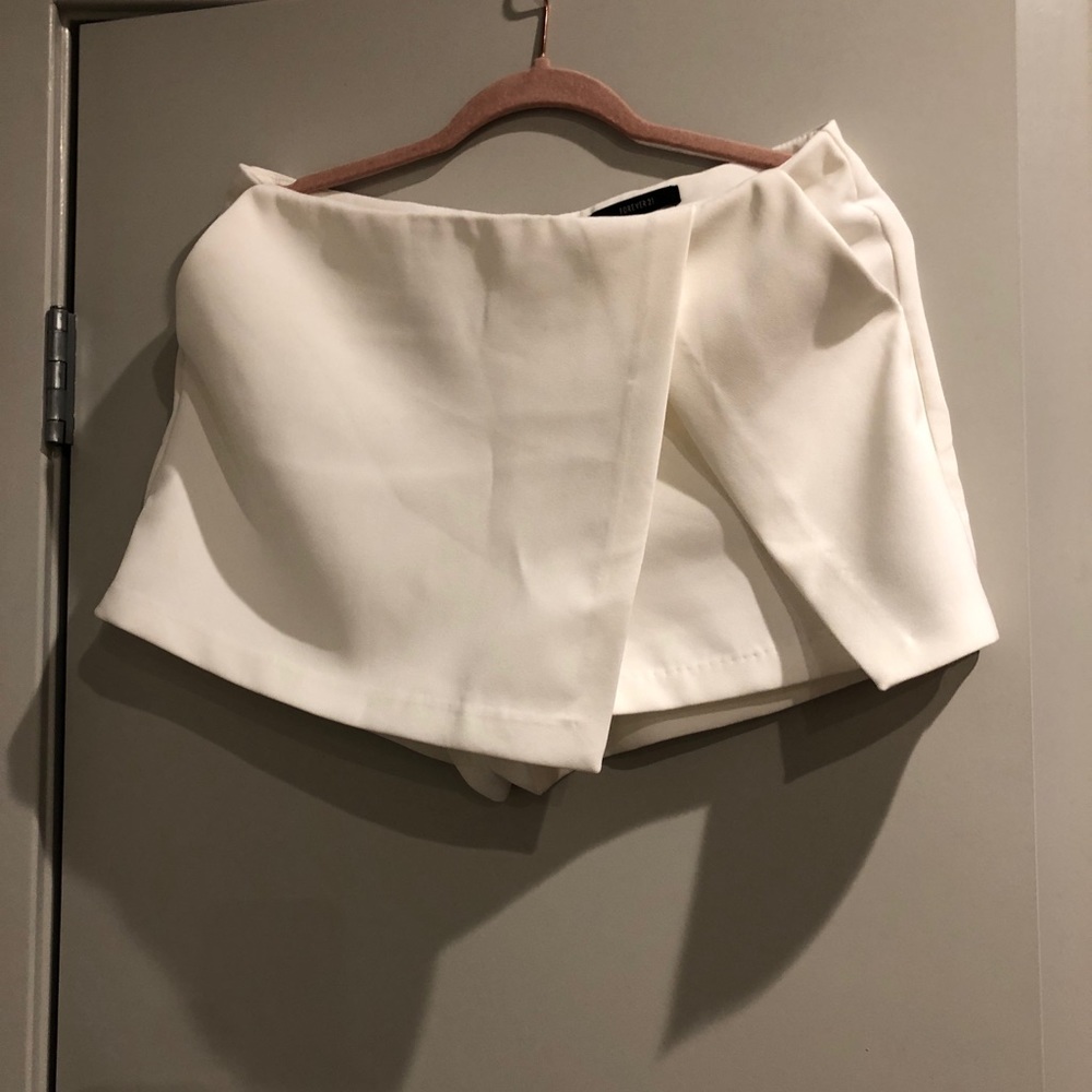 White skort
